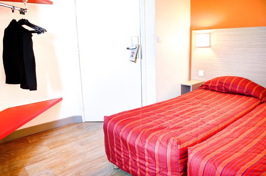 Hotel Heco Lyon Sud Vienne Pokoj fotografie